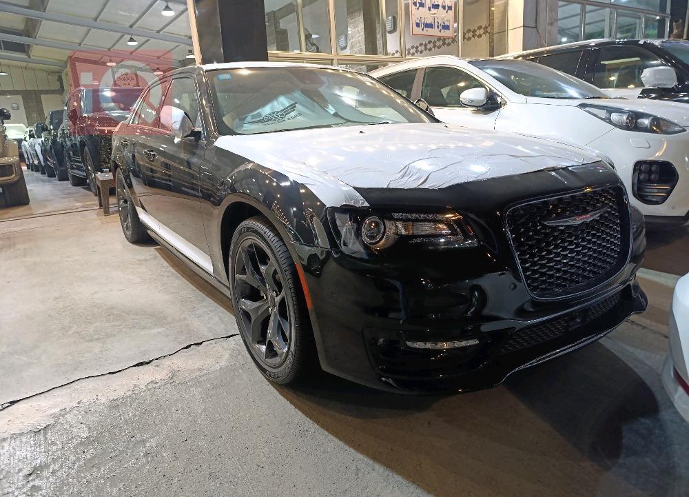 کرایسلەر 300